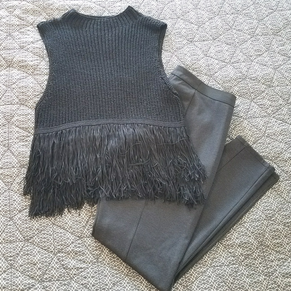 Knit top w fringe
